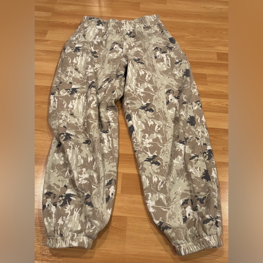 Gilded Intent‎  Camo joggers